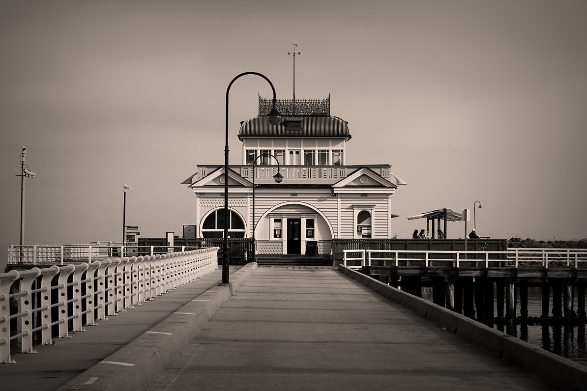 hollyhawkins_st-kilda-pier_83